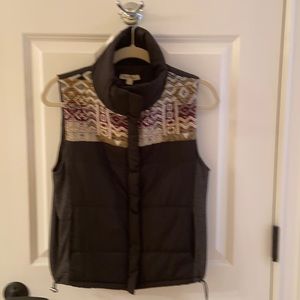 Hem and Thread Southwest Pattern vest. Size S